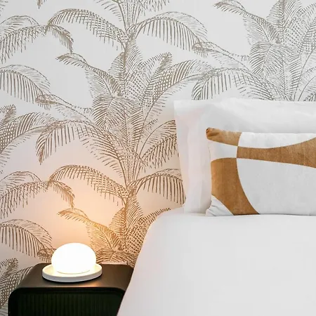 Sunny Penthouse Apartament