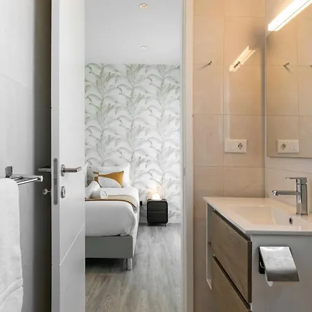 Sunny Penthouse Apartament