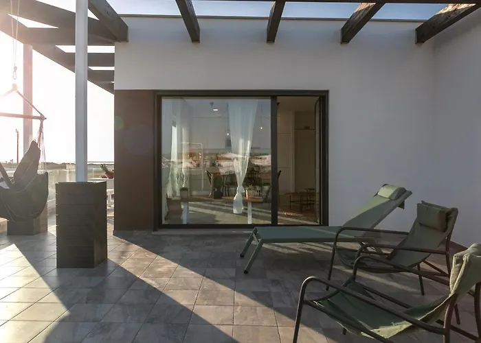 Sunny Penthouse Apartment