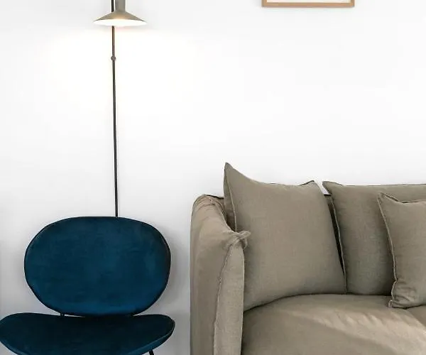 Sunny Penthouse Apartment